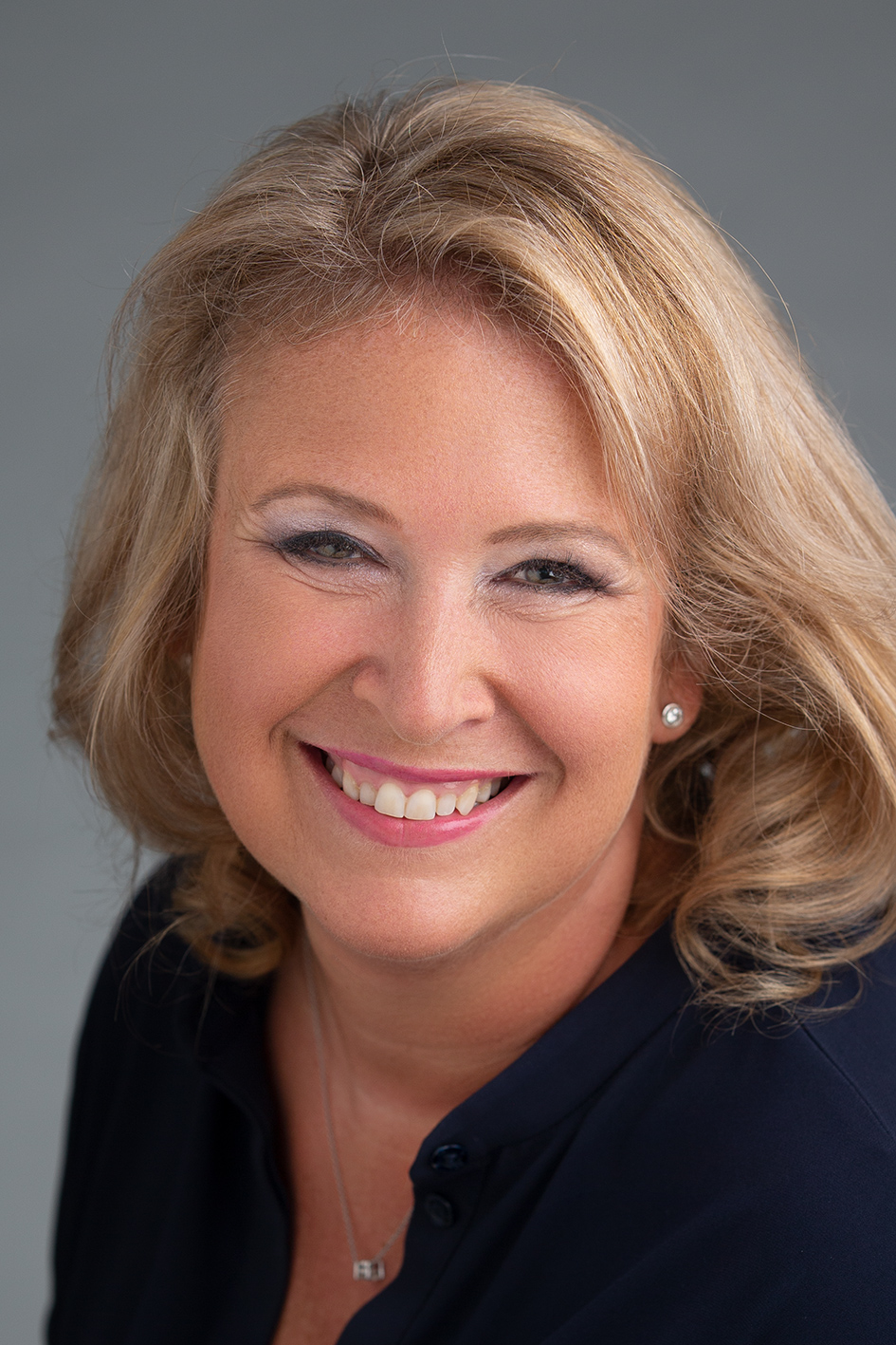 Dr. Stephanie Helms